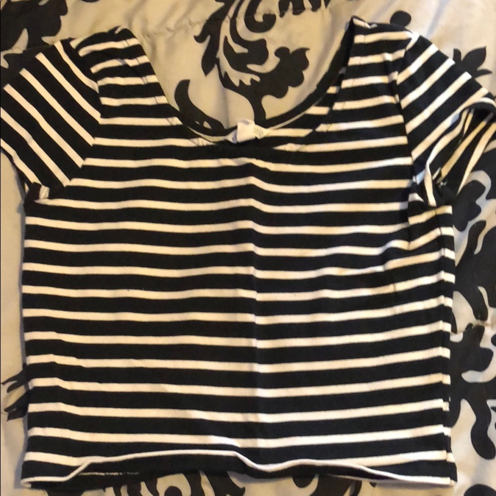 black and white striped aeropostale crop top